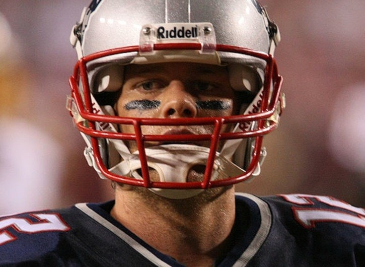 60066BCLN2007TomBradyheadshot