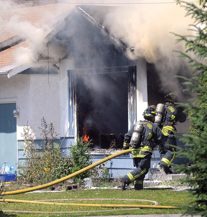 6252abbotsfordweb-725-PineviewHouseFire-1-jvp