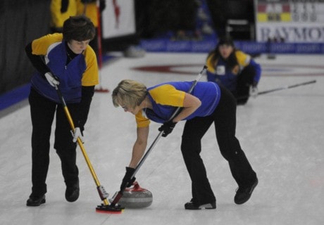 64392abbotsfordCurling-CathyKingrink-DK