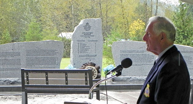 67960chilliwackAirplaneCreekMemorial1WEB