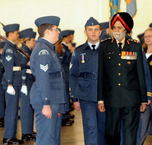 89816abbotsford861SquadronCeremonialReview-3-MORROW