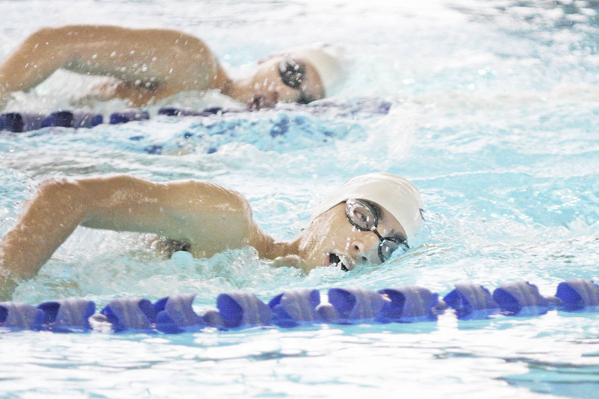 9236398_web1_copy_171104-LAT-swim-meet-duo