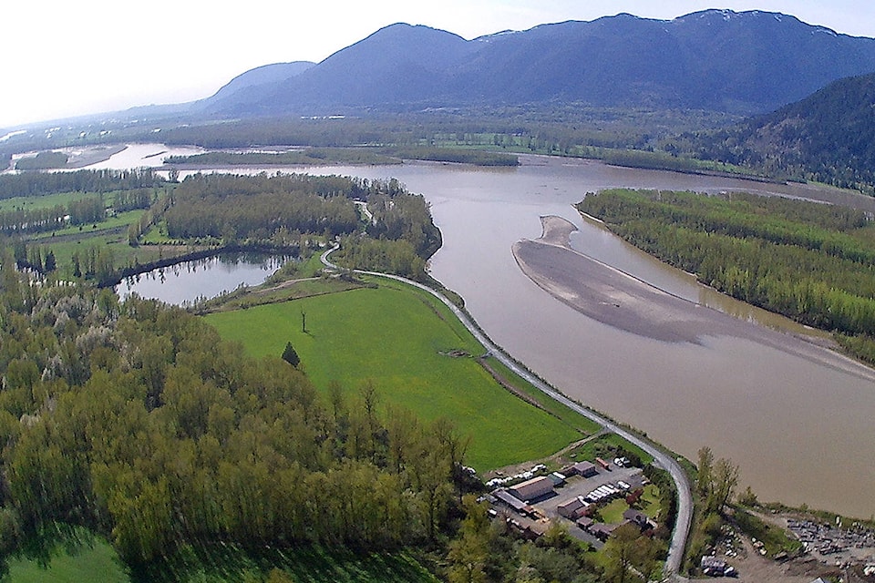 11673349_web1_FraserRiver-drone1