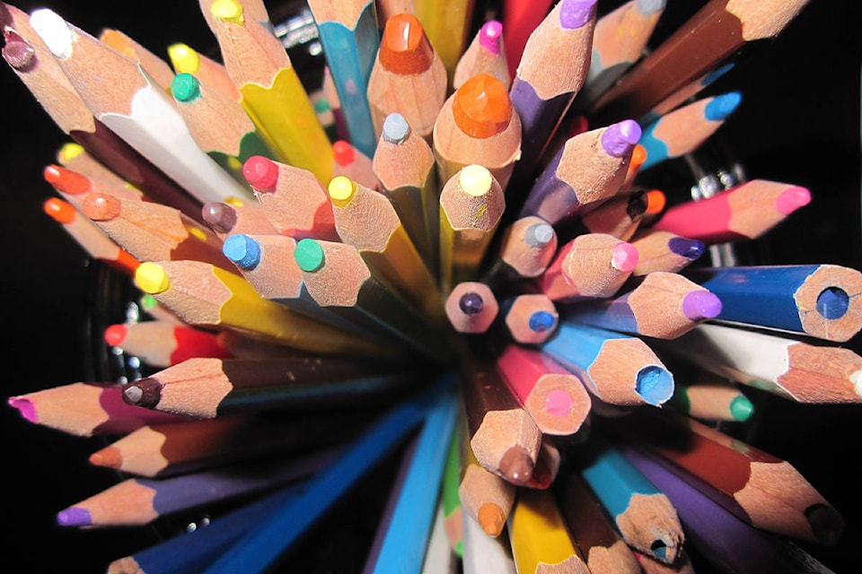 13416375_web1_pencil-crayons