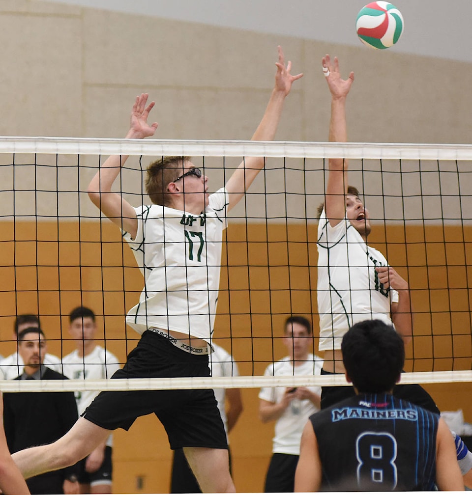 14024497_web1_UFV-VIU-mens-volleyball-1-MORROW