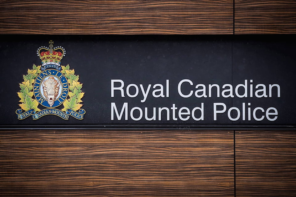 15343358_web1_RCMP_logo