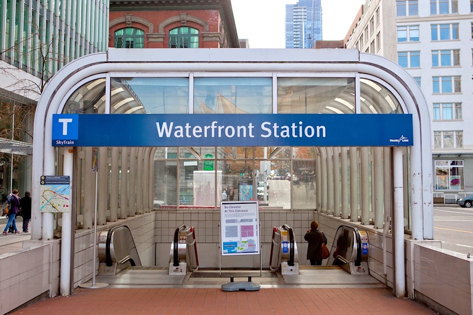 17173924_web1_180504-BPD-M-Waterfront_station