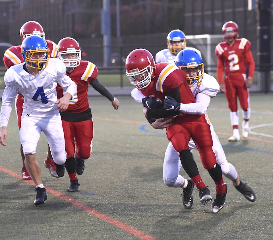 19129460_web1_Mouat-Rutland-football-1-MORROW