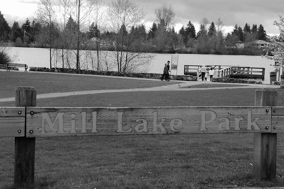 19408286_web1_Mill-Lake-ParkBW
