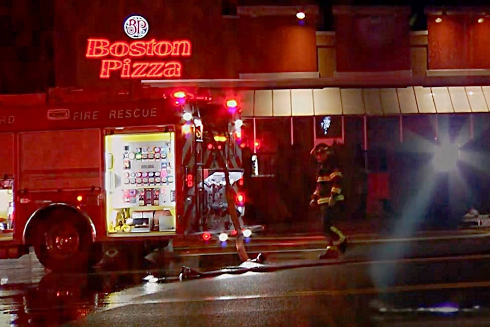 20001366_web1_Boston-pizza-fire