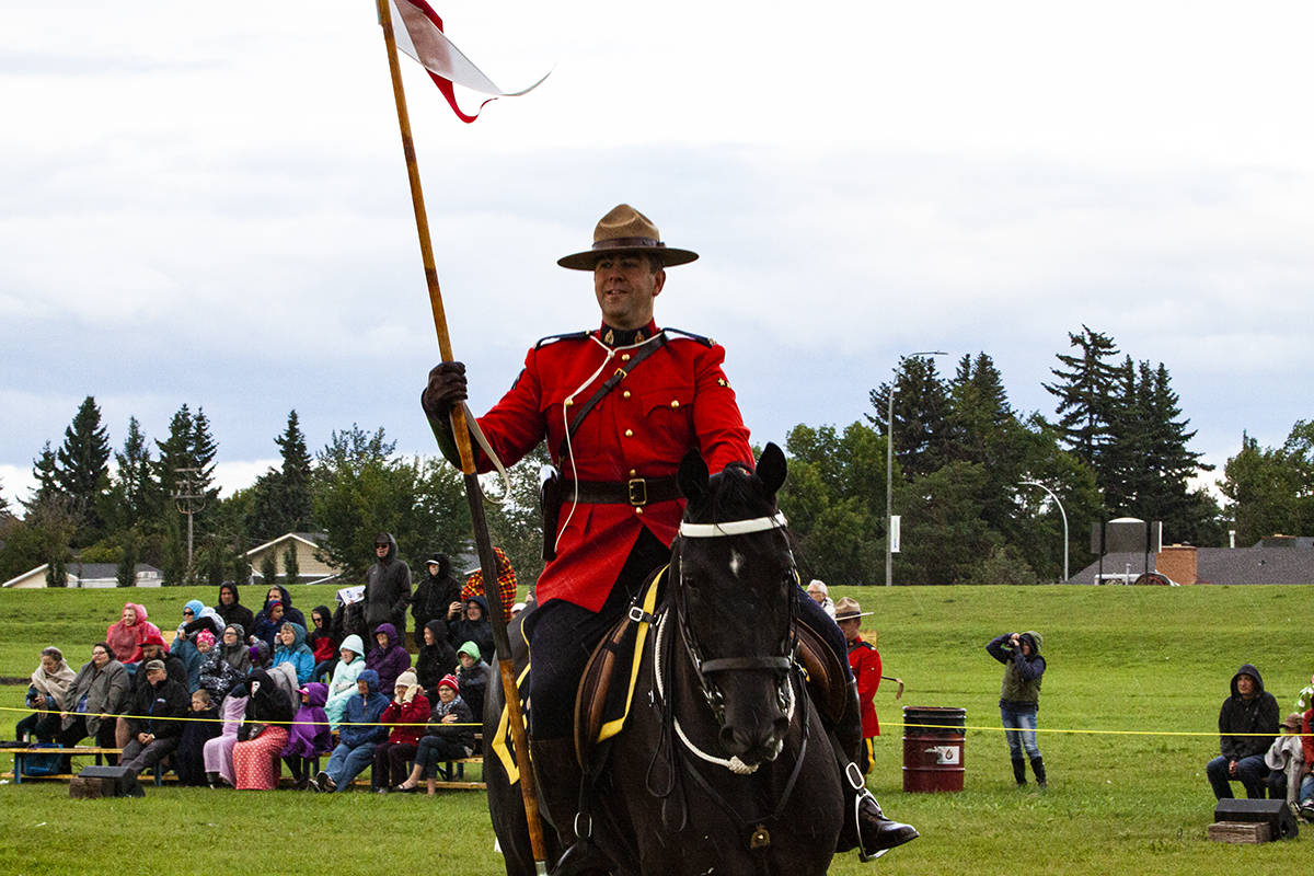 21996078_web1_musicalride1