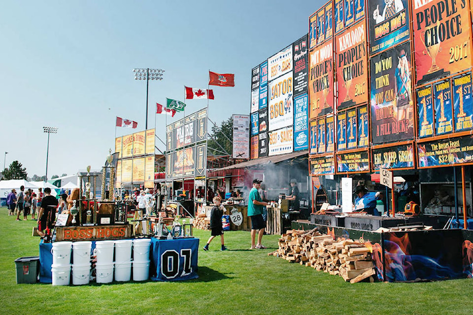 24852361_web1_210414-ALT-RU-Ribfest-ribfest_1