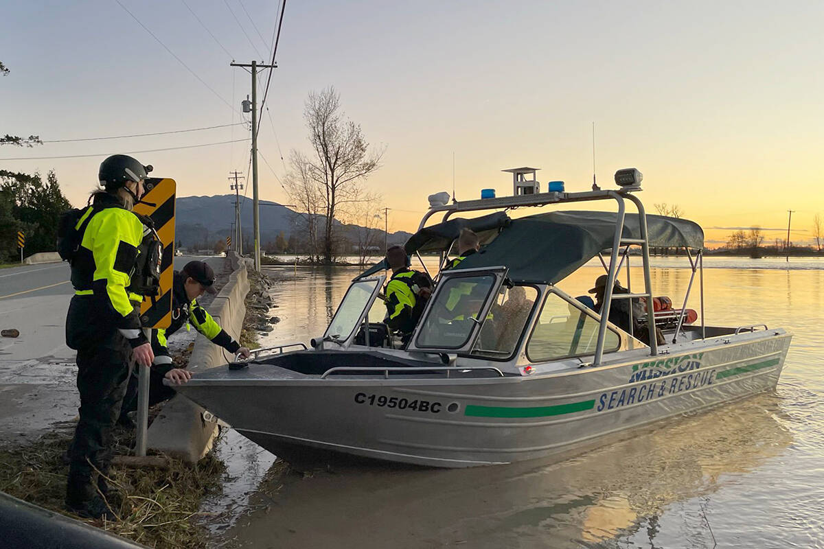 27295212_web1_211126-MCR-search-and-rescue-flood-photos-2-MSAR_1