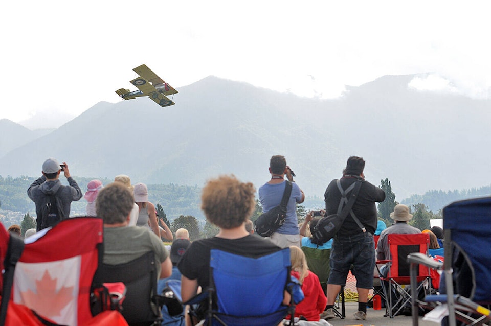 29123172_web1_FlightFest6.0825
