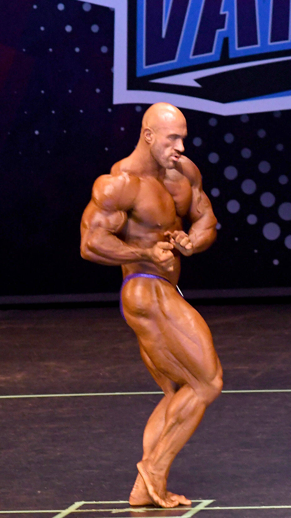 29815108_web1_220721-ABB-STANDLONES-Bodybuilding_1