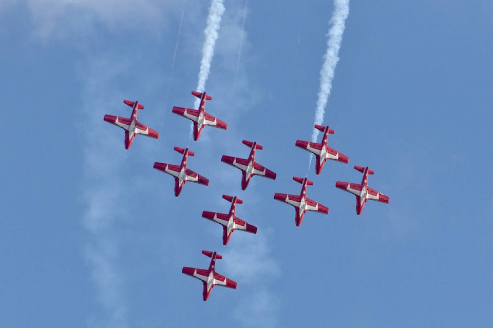 29970552_web1_220804-ABB-snowbirds-1_1