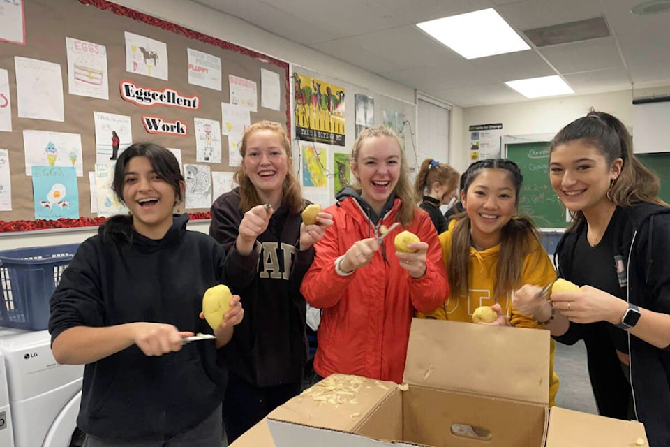 The Mission Secondary School leadership class cooked, packaged and delivered Christmas dinners to low-income individuals and families in Mission, Abbotsford and Maple Ridge over the weekend. (Dec. 10, 2022) /Submitted Photo