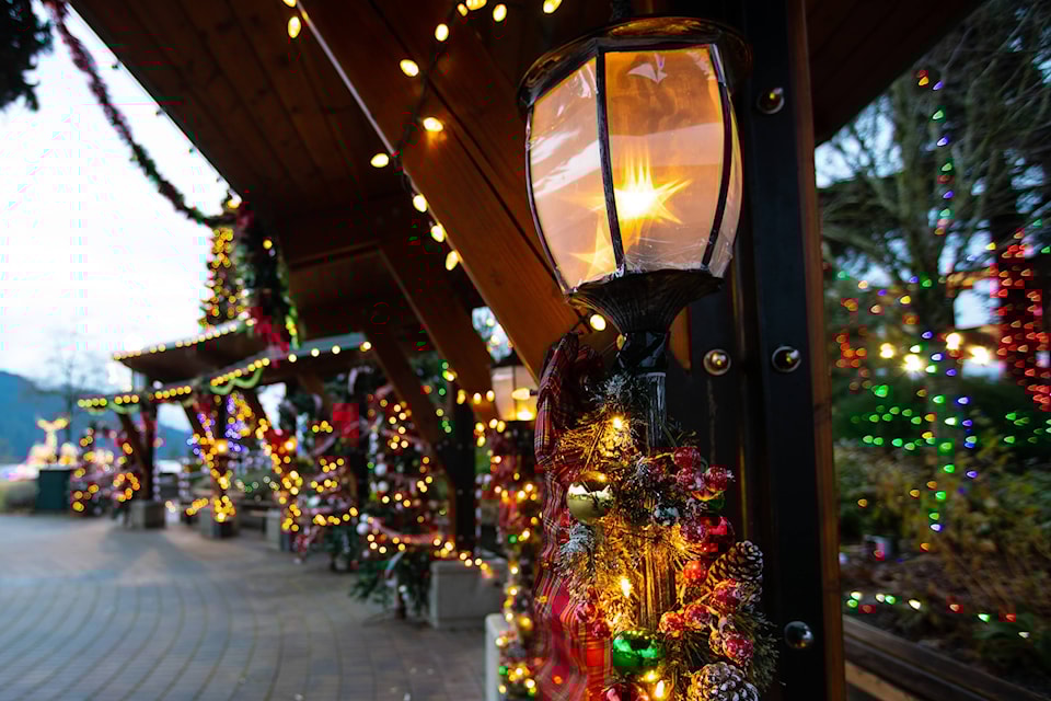 241122-aho-tourism-lights