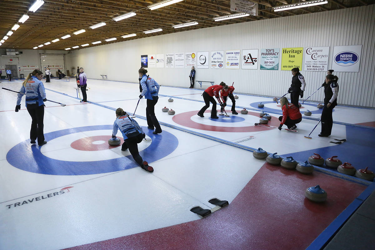 9734655_web1_171209-HSL-BCcurlingWomensOpenEvent-IMG_5903