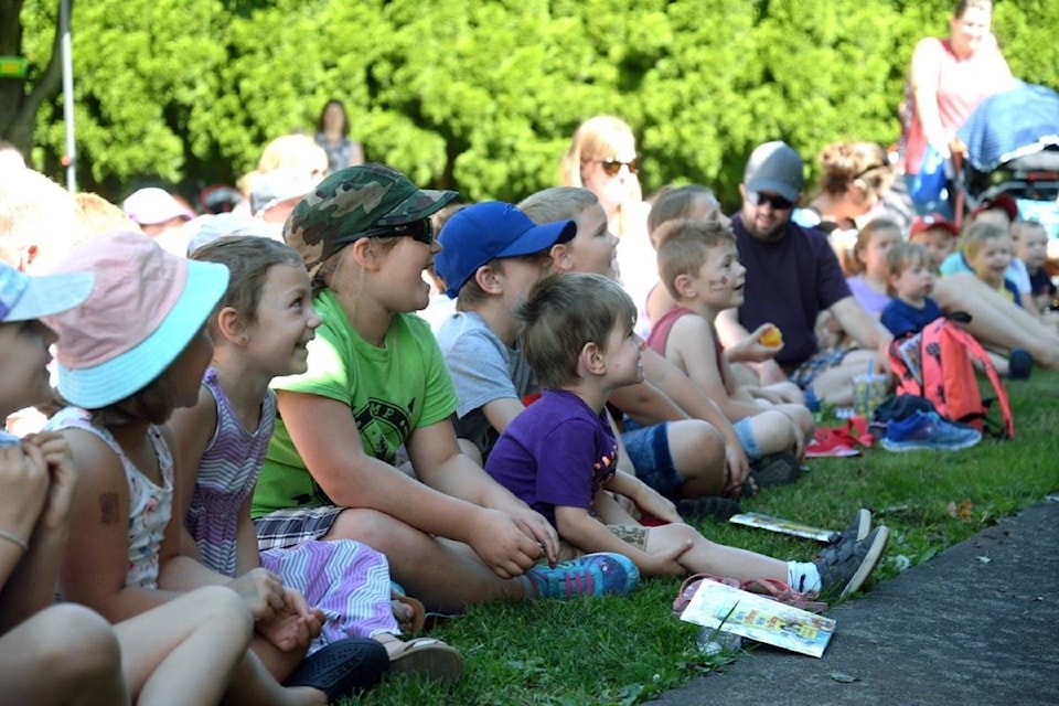 Canada Post supports popular literacy program in Agassiz, Seabird 