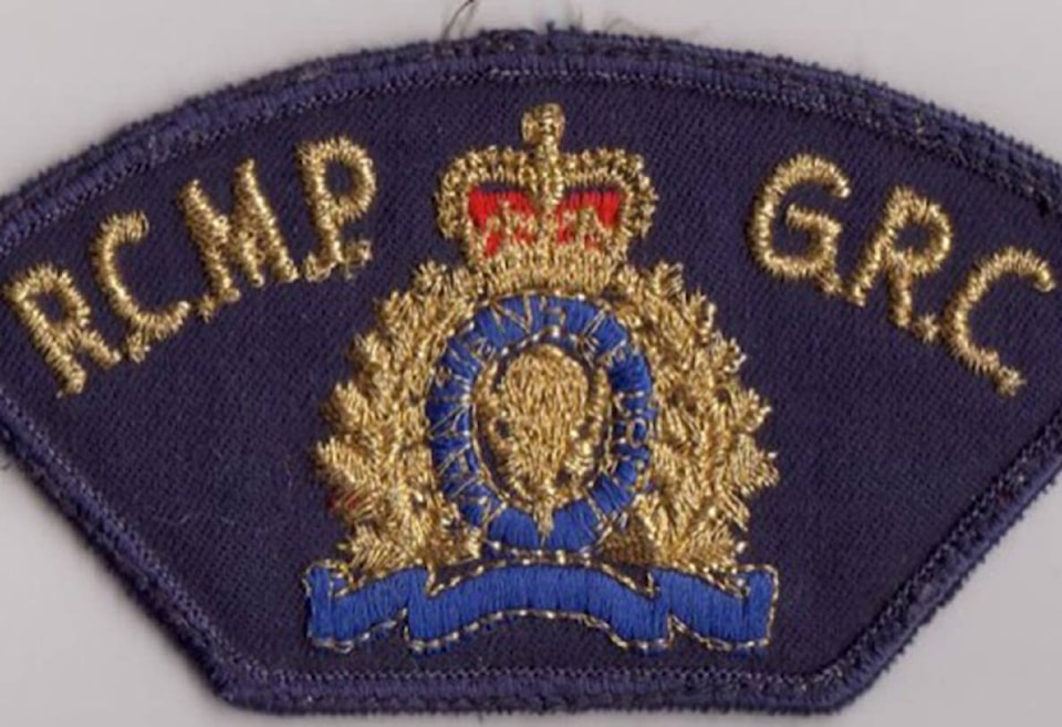 14830902_web1_RCMP_PATCH