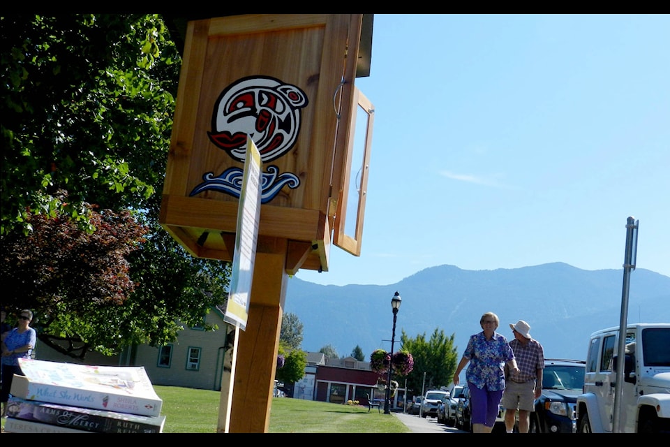 This Little Library kiosk is officially open after a grand opening on Wednesday, August 26. (Adam Louis/Observer)