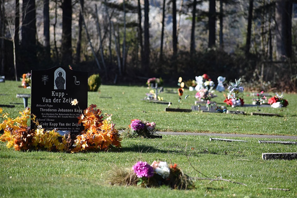 24002375_web1_210129-AHO-GreenBurial-Cemetery_1