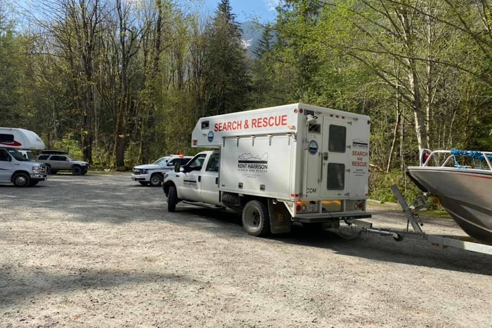 Kent-Harrison Search and Rescue workers prepare to assist an injured hiker in the Deer Lake area (Photos/Kent-Harrison Search and Rescue)