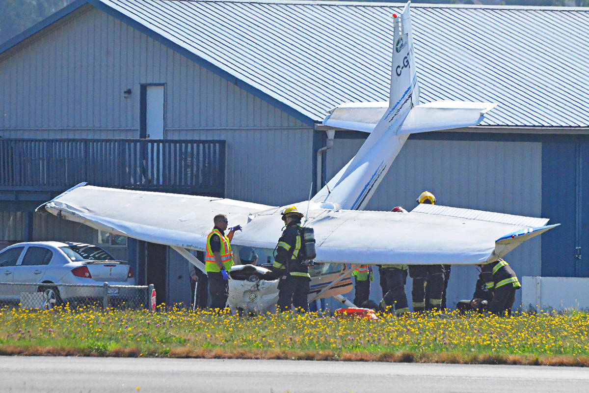 26354968_web1_copy_210901-LAT-PlaneCrash1