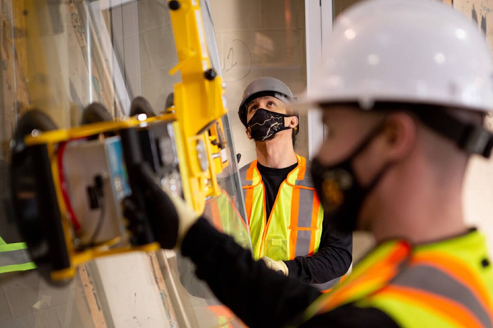 28936223_web1_220428-SUL-BCBuildingTradesCollegePUSH-Glazier_1
