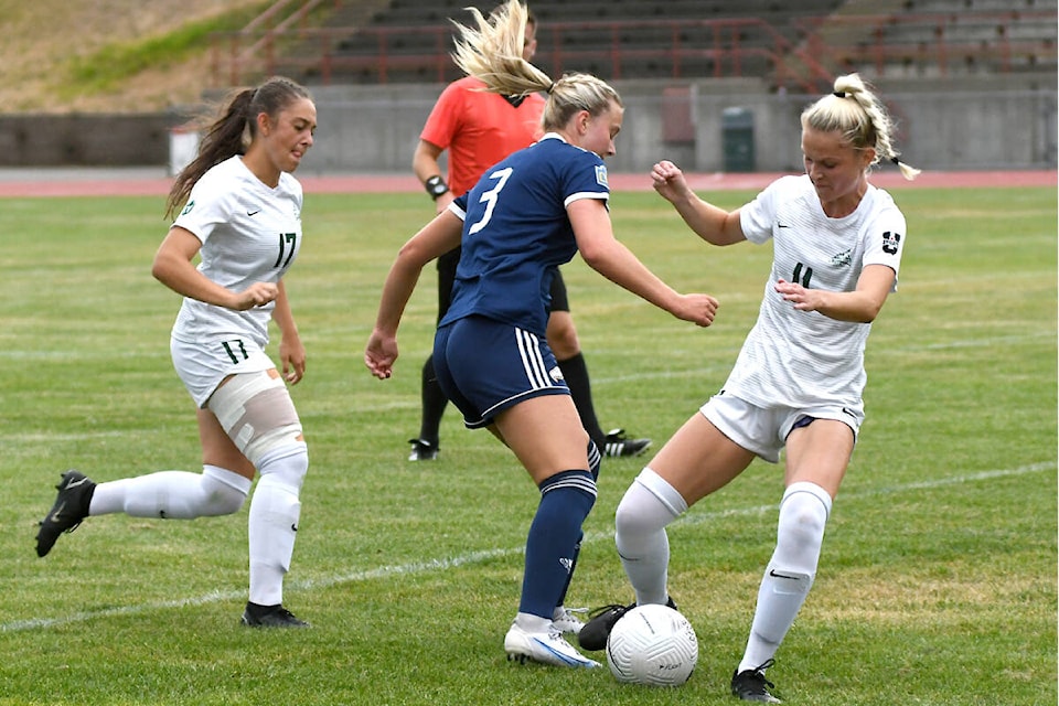 30218817_web1_copy_220901-ABB-ufvsoccer-1_1