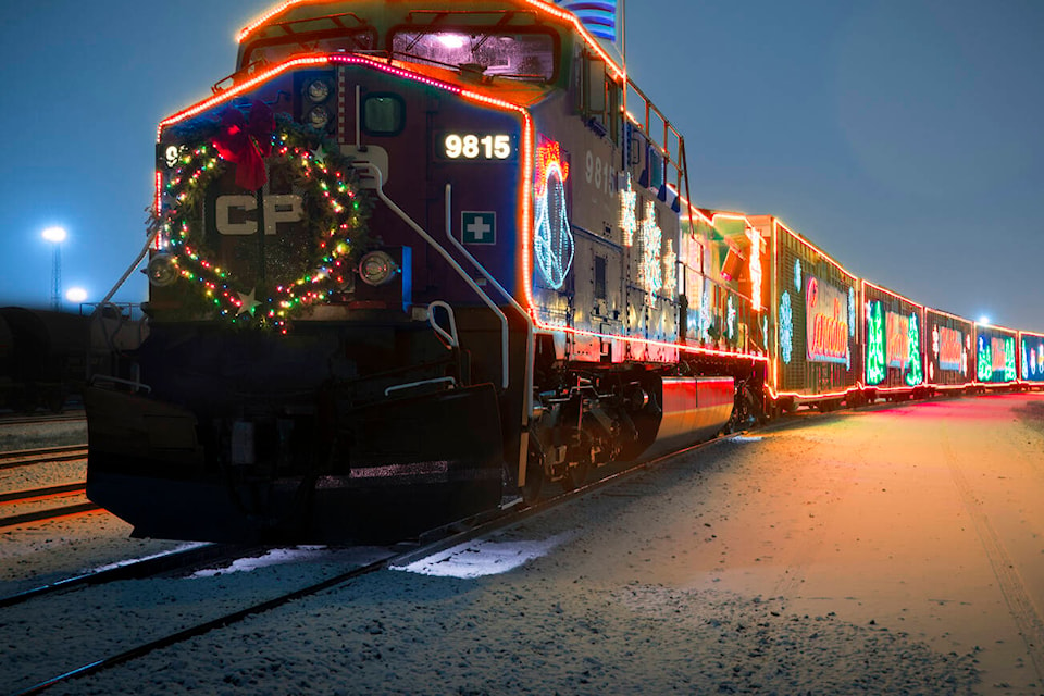 31309515_web1_221206-WCT-CPHolidayTrainBC_1