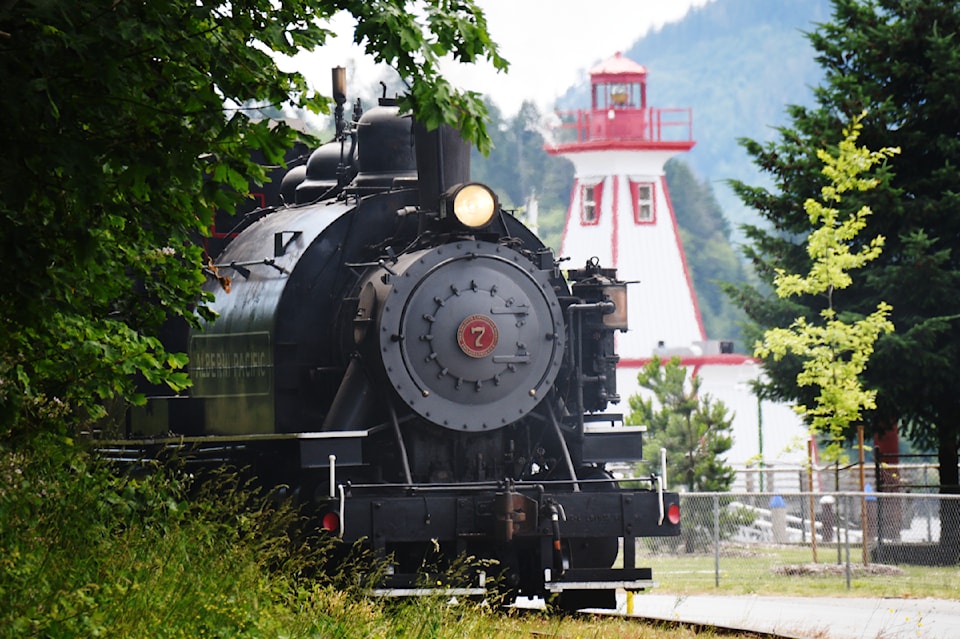 250625-avn-steam-train-on-tracks-25june2025_0139
