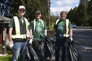 Domtar employees clean up neighbourhood for Earth Day