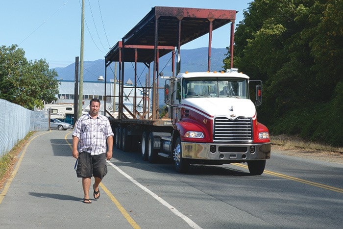 19512alberniHarbourRoadWalkway1-08-05-14-0314