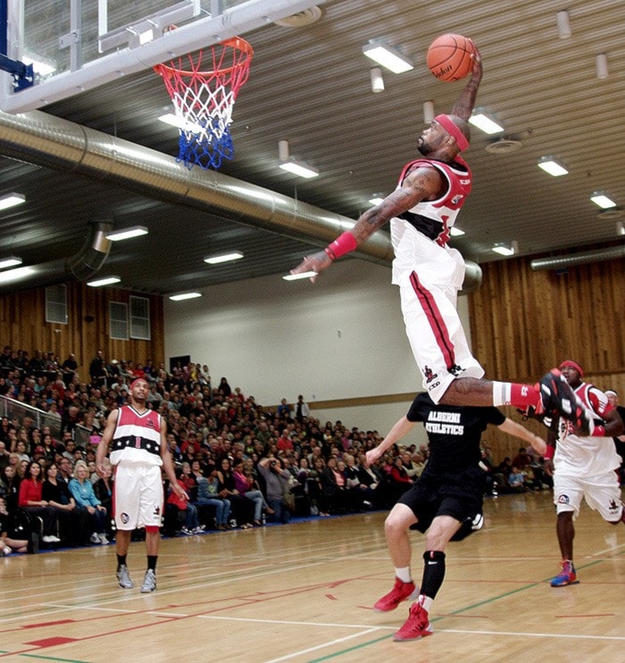 20487alberniUnitydunk-Oct10-3727