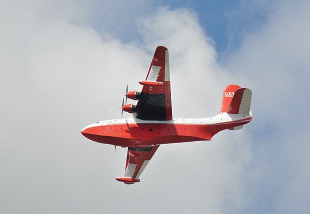 4208alberniweb-waterbomber-flying-13july16_6083