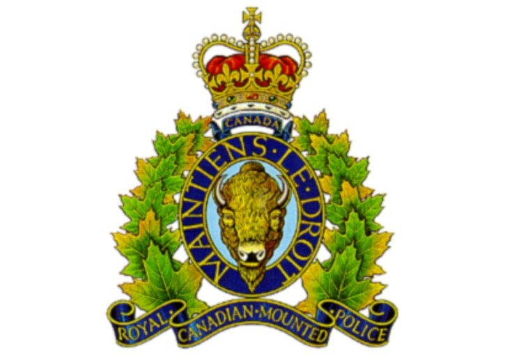 95836alberniRCMPshield-crest