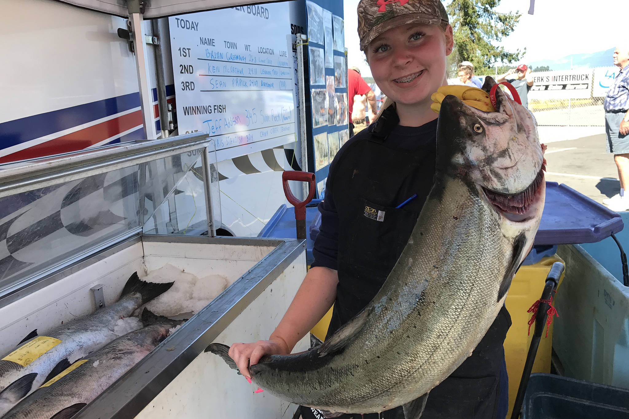 8370871_web1_SalmonFest-MondayFish-04sept17