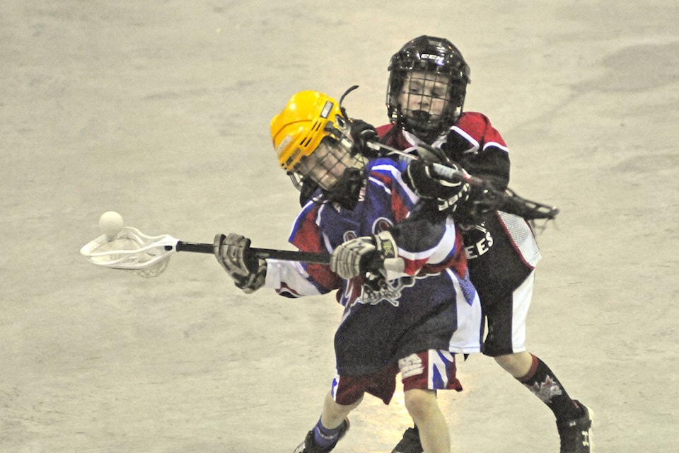 11887999_web1_lacrosse-noviceTyees1-16may18_6253