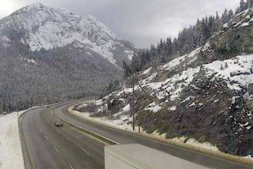 14530407_web1_181128-VMS-highways-snow