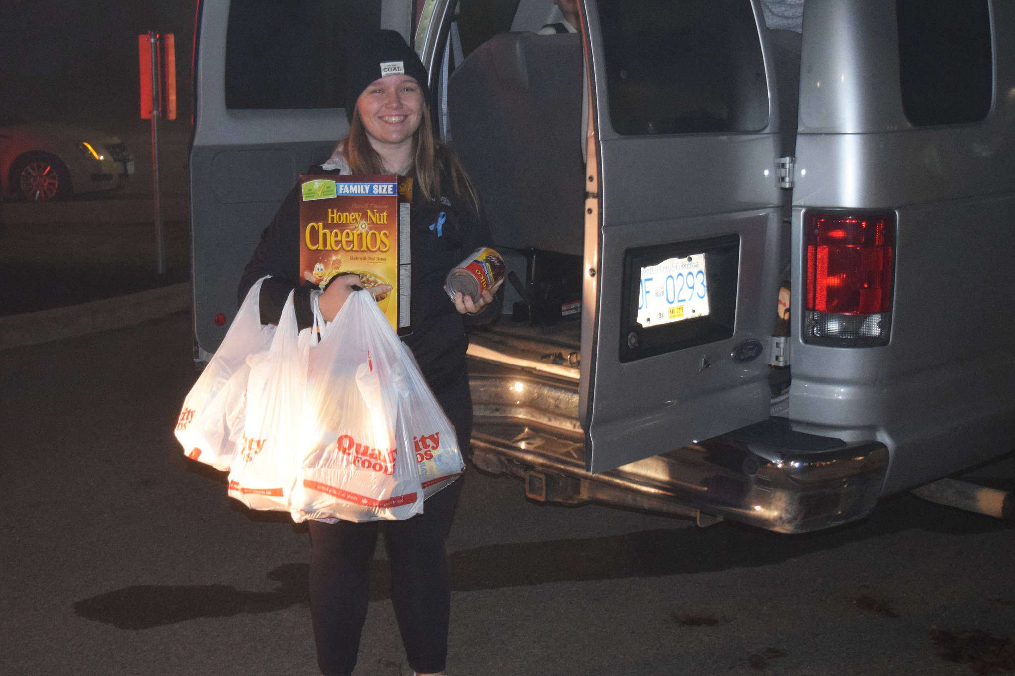 14691122_web1_181212-AVN-ADSS-FoodDrive_2