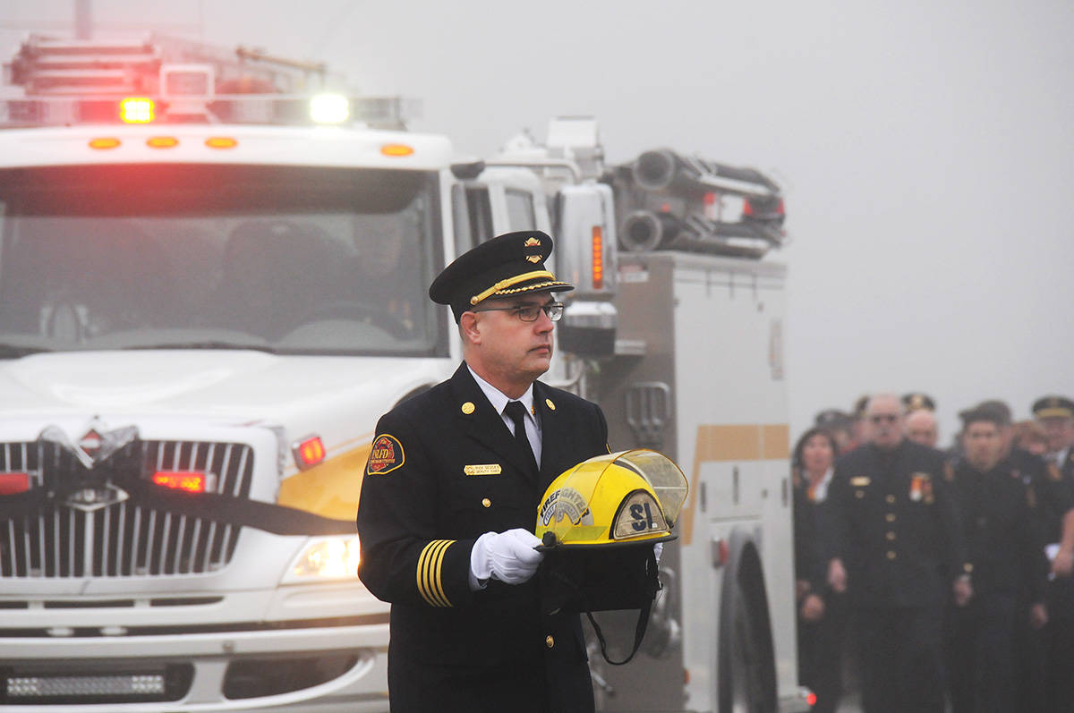 15133717_web1_Firefighter-funeral2-16jan19_6608