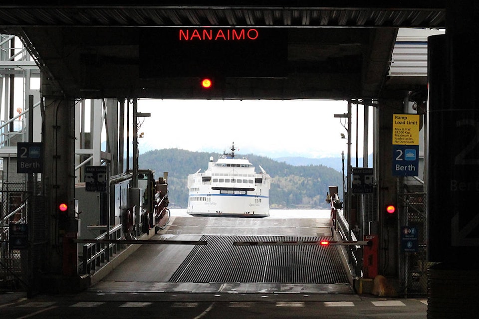 17381028_web1_ferry-bc-ferries-queen-of-oak-bay-horseshoe-bay-IMG_5162