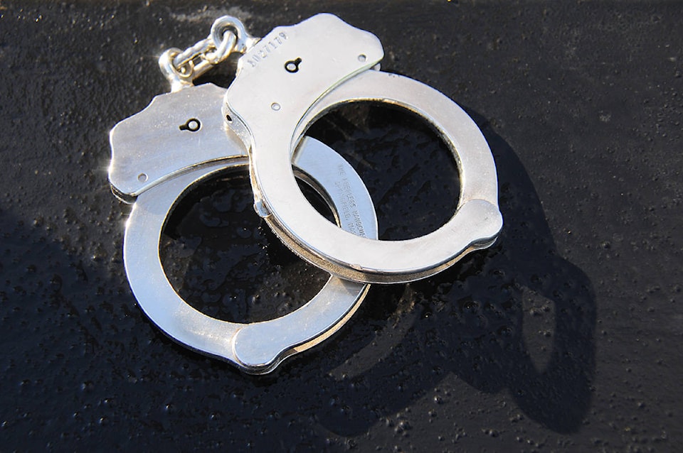 17746631_web1_RCMP-handcuffs-jan2018_0612