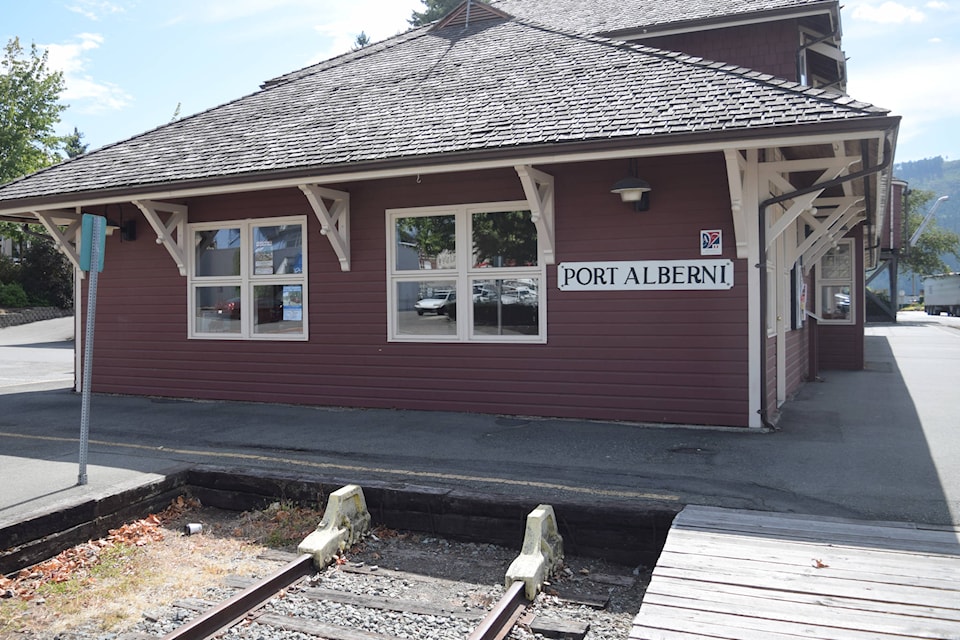 17807756_web1_190717-AVN-Council-Train-Station_1