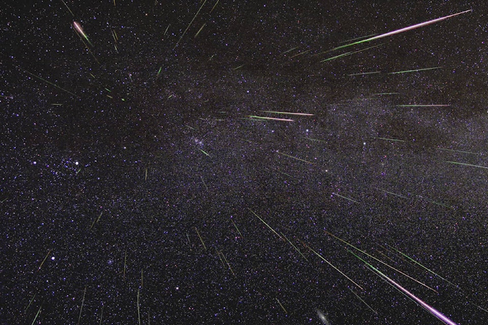 18039327_web1_perseid-meteor-shower