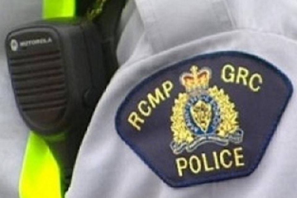 22275906_web1_RCMP---shoulder-patch