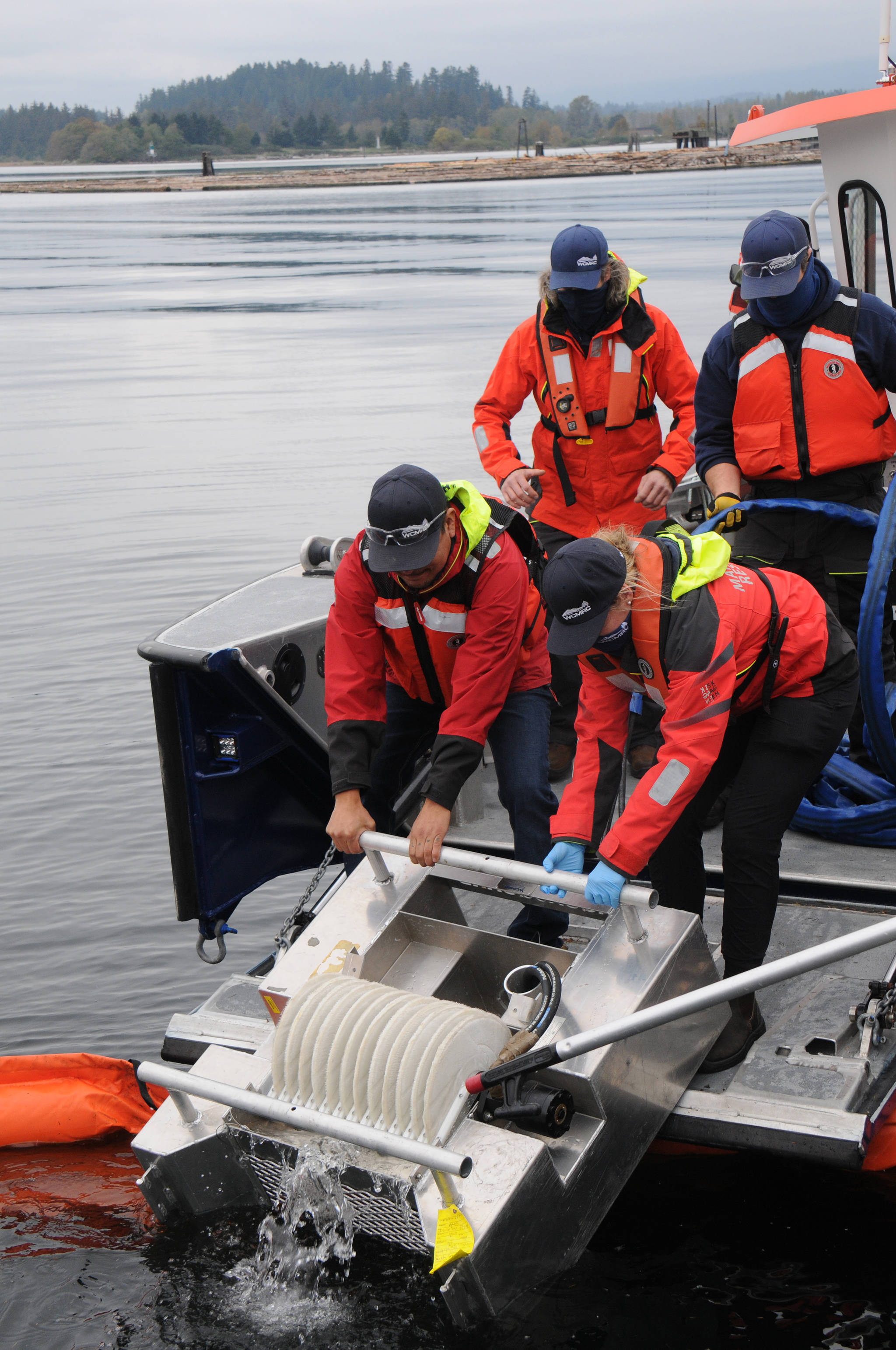 23027595_web1_201021-AVN-WCMRC-spill-drills-WCMRC_7