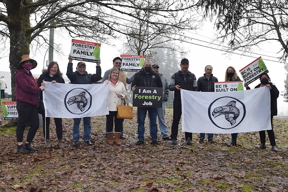 27945279_web1_220202-AVN-Forestry-Rally-alberni_4